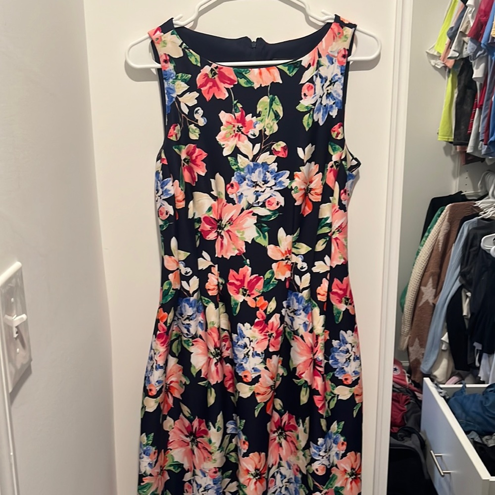 A floral, Vince Camuto dress (with POCKETS)!